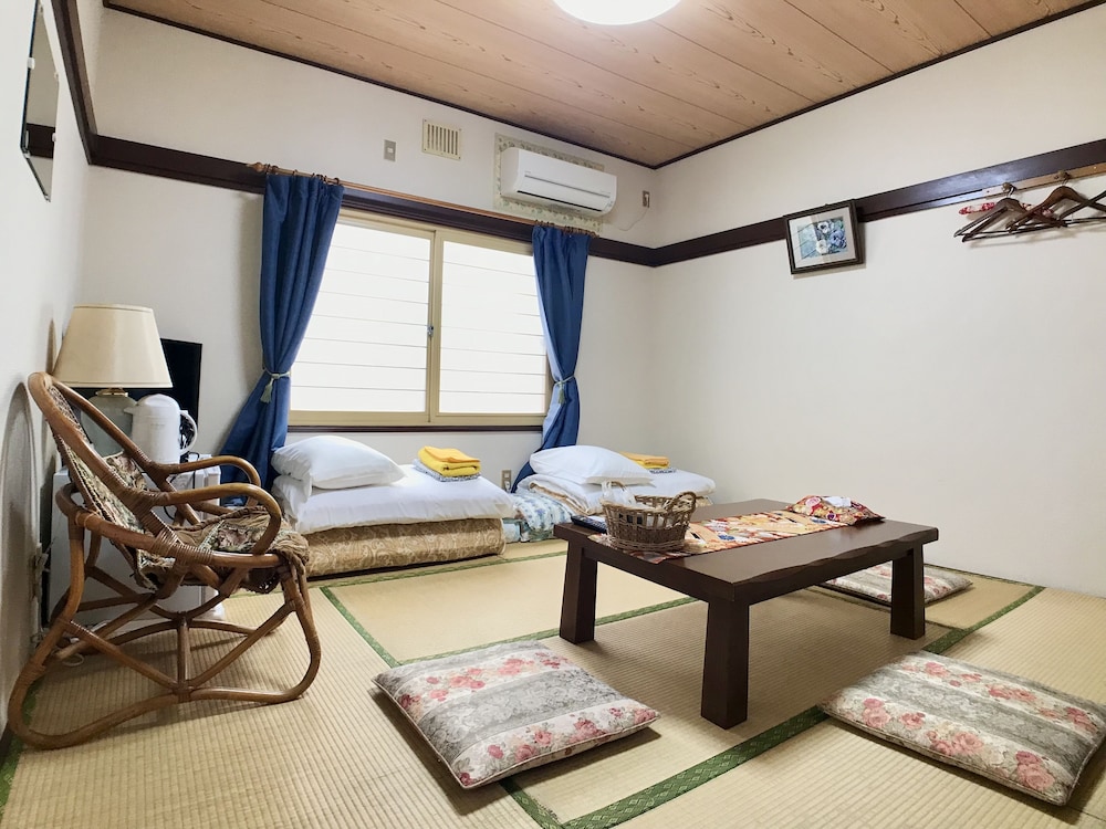 和室 3名部屋 共同バスルーム 禁煙 客室4 | ペンション パピィーテール