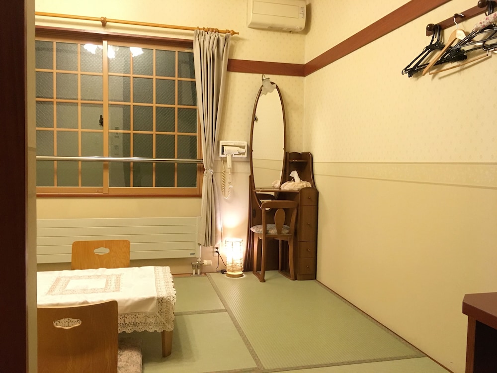 和室 専用バスルーム付 禁煙 客室2 | ペンション パピィーテール