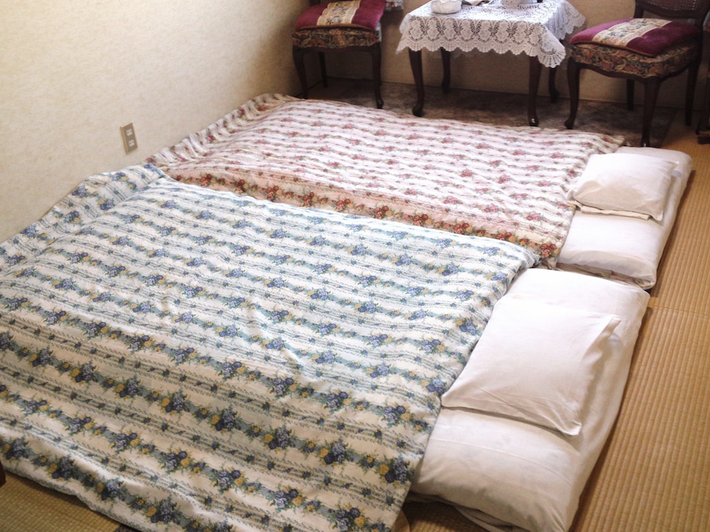 和室 二人部屋 共同バスルーム 禁煙 客室の設備とサービス3 | ペンション パピィーテール
