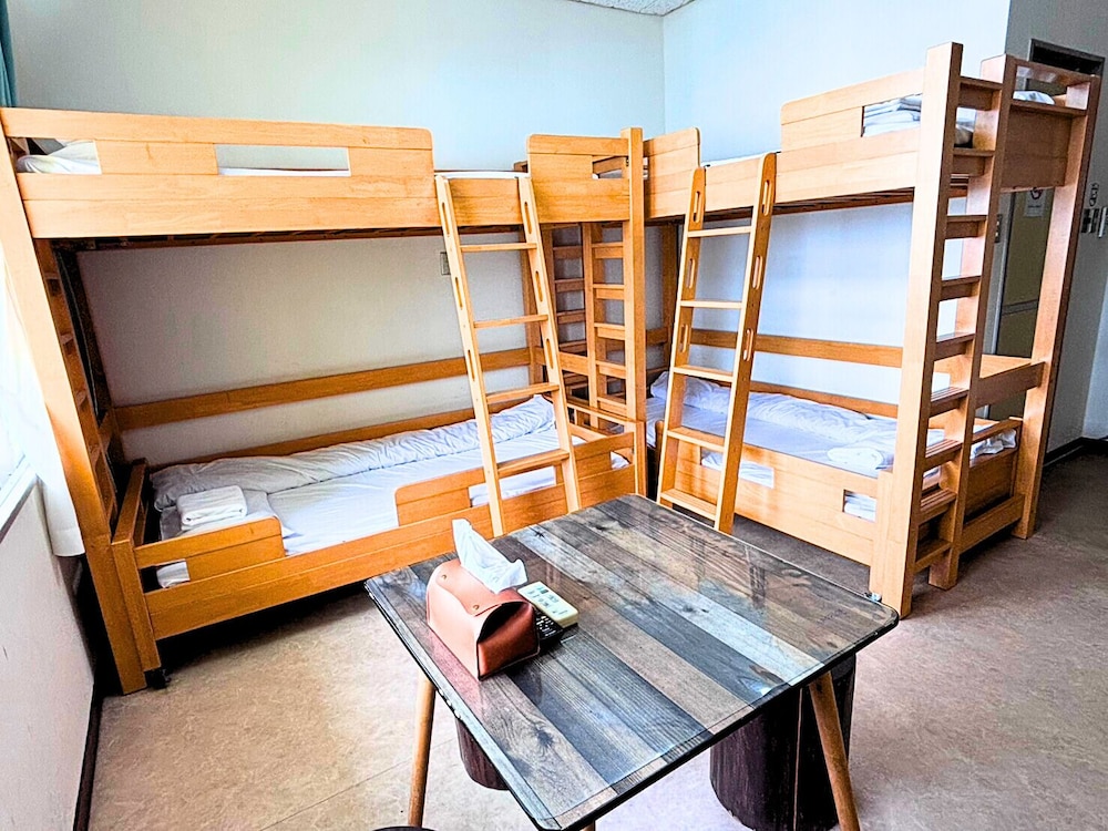 4 人部屋 専用バスルーム シービュー | MyPlace