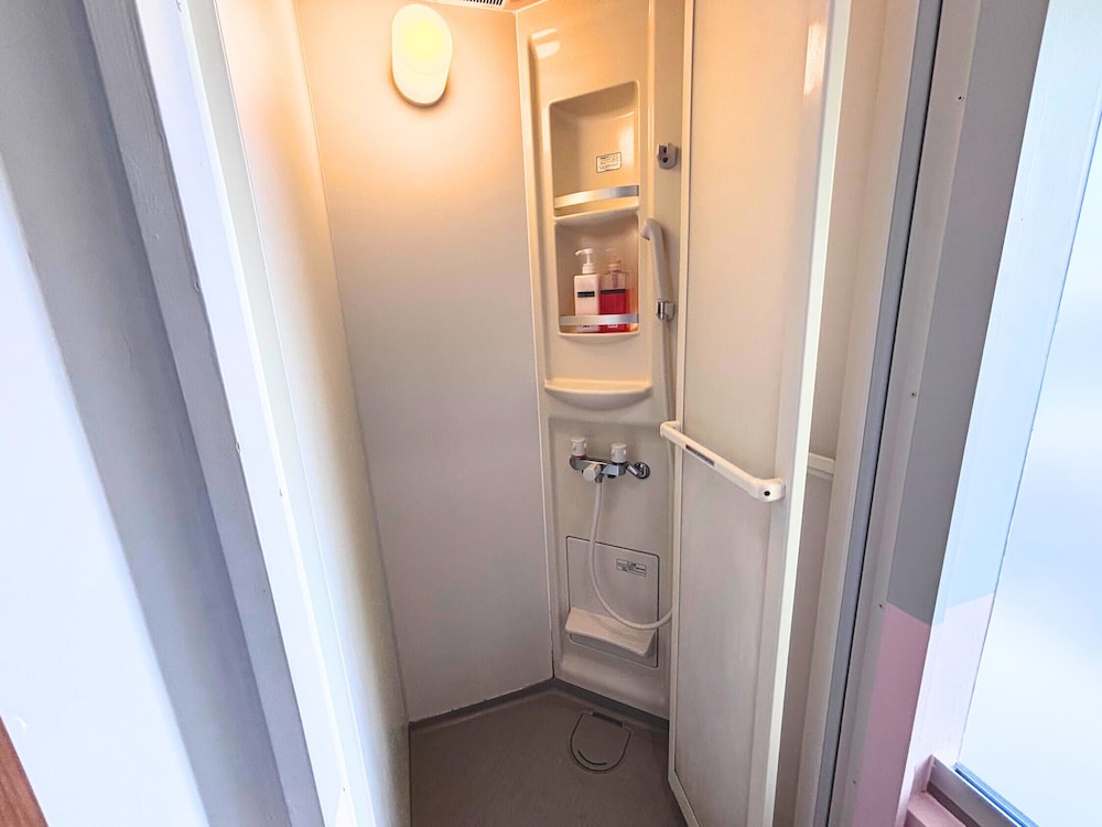 ダブルルーム バスルーム4 | MyPlace