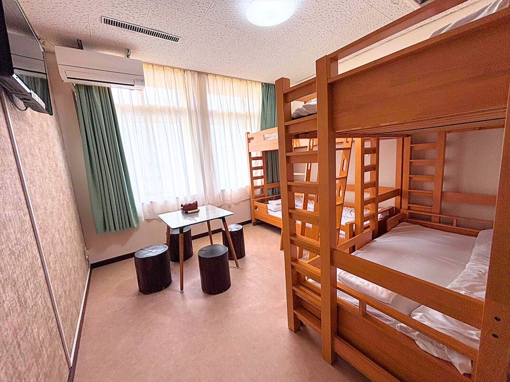 4 人部屋 専用バスルーム シービュー 客室1 | MyPlace