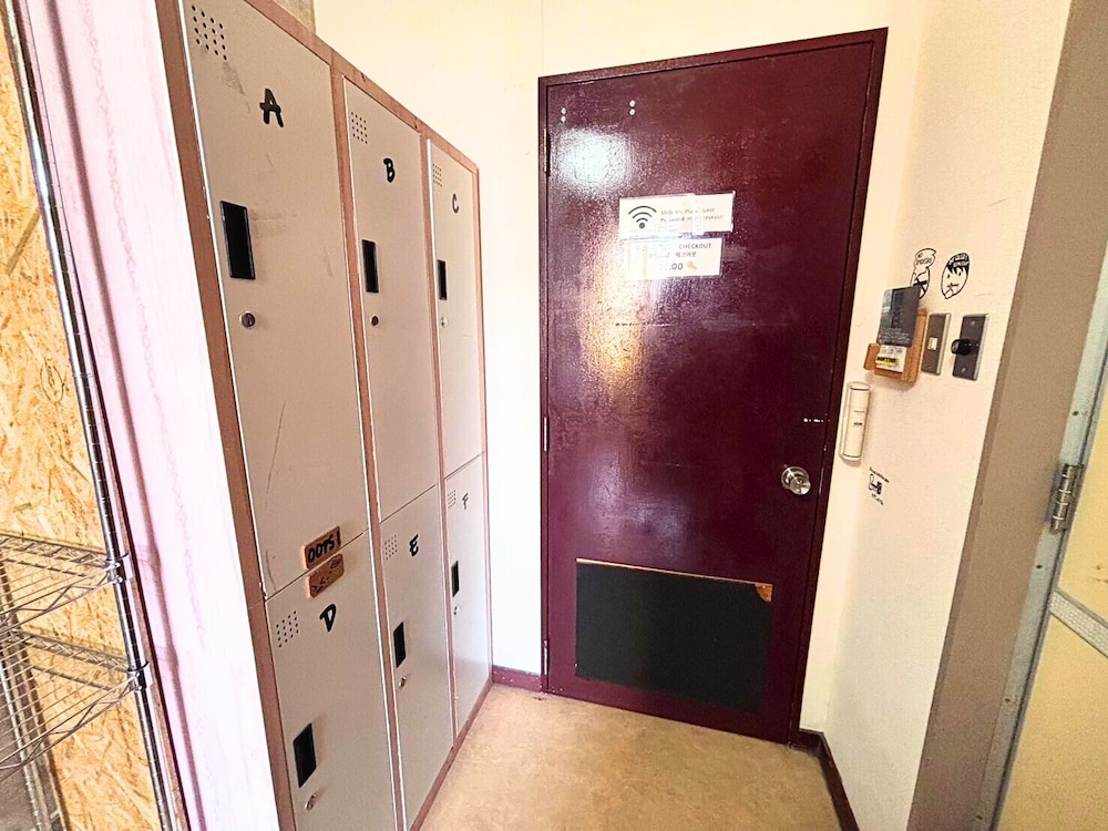 6人個室 専用バスルーム 客室1 | MyPlace