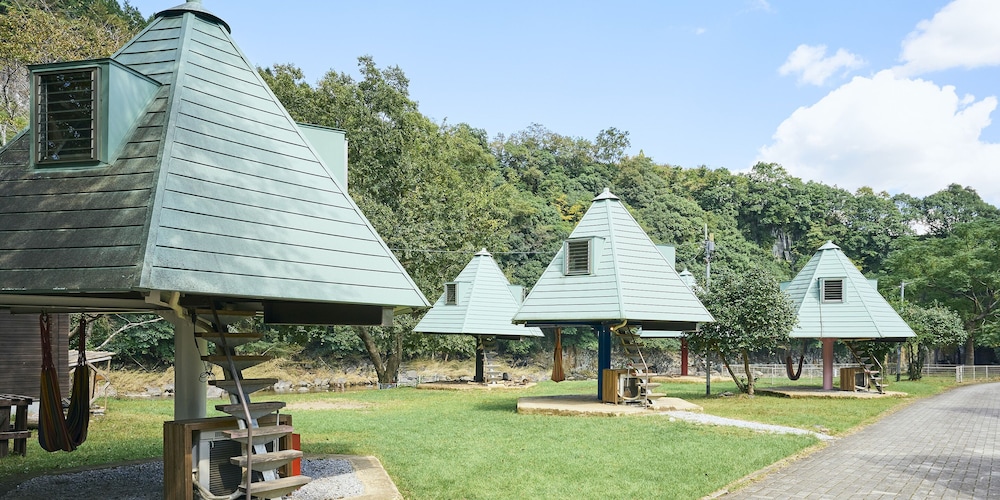 ツリー型ハウス（ツイン） 客室2 | 里の旅リゾート ロッジきよかわ