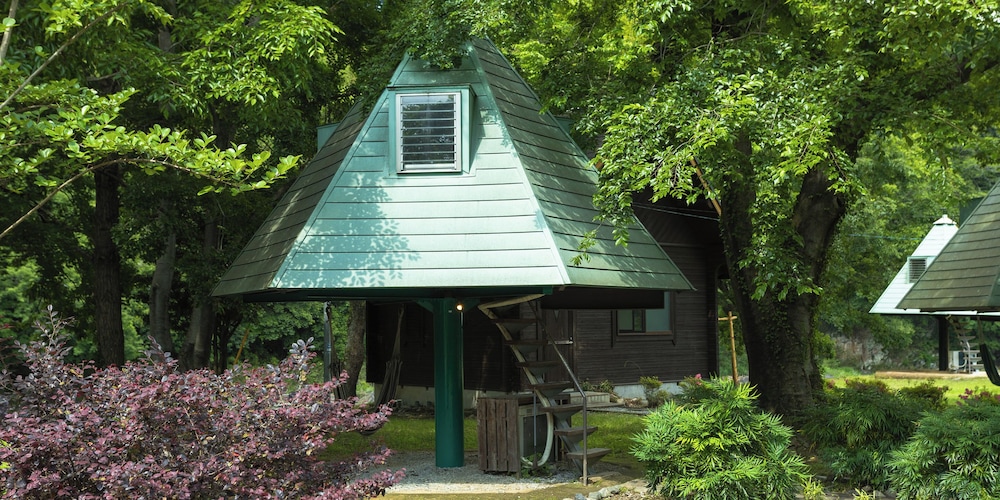 ツリー型ハウス（ツイン） 客室11 | 里の旅リゾート ロッジきよかわ