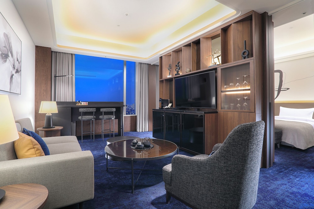 エグゼクティブスイート E 禁煙 (39-41F)(朝食込/小学生未満は別途朝食料金有) 客室2 | 東京ドームホテル