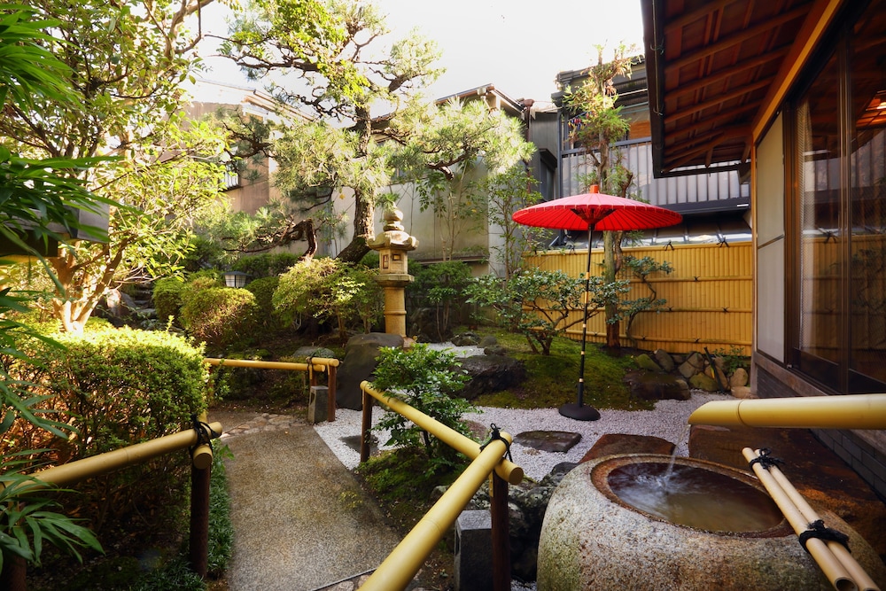 庭園1 | 京町家ステイ 和華 伏見稲荷邸