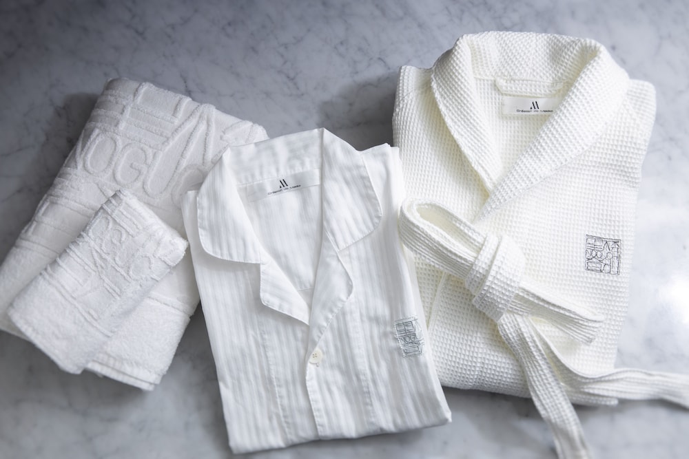 ラグジュアリースイートツイン 喫煙可 (大人限定)【1名利用不可】 客室の設備とサービス1 | 望楼NOGUCHI登別 <大人限定>