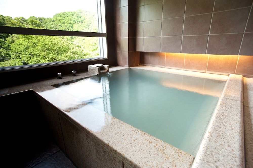 ジュニアスイート 禁煙(大人限定)【1名利用不可】 深めの浴槽0 | 望楼NOGUCHI登別 <大人限定>