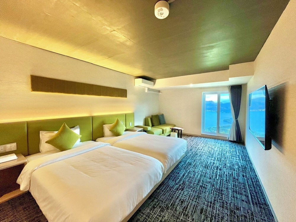 スタンダード ツインルーム 禁煙 レイクビュー 客室7 | HOTEL COCOA (ホテル ココア)
