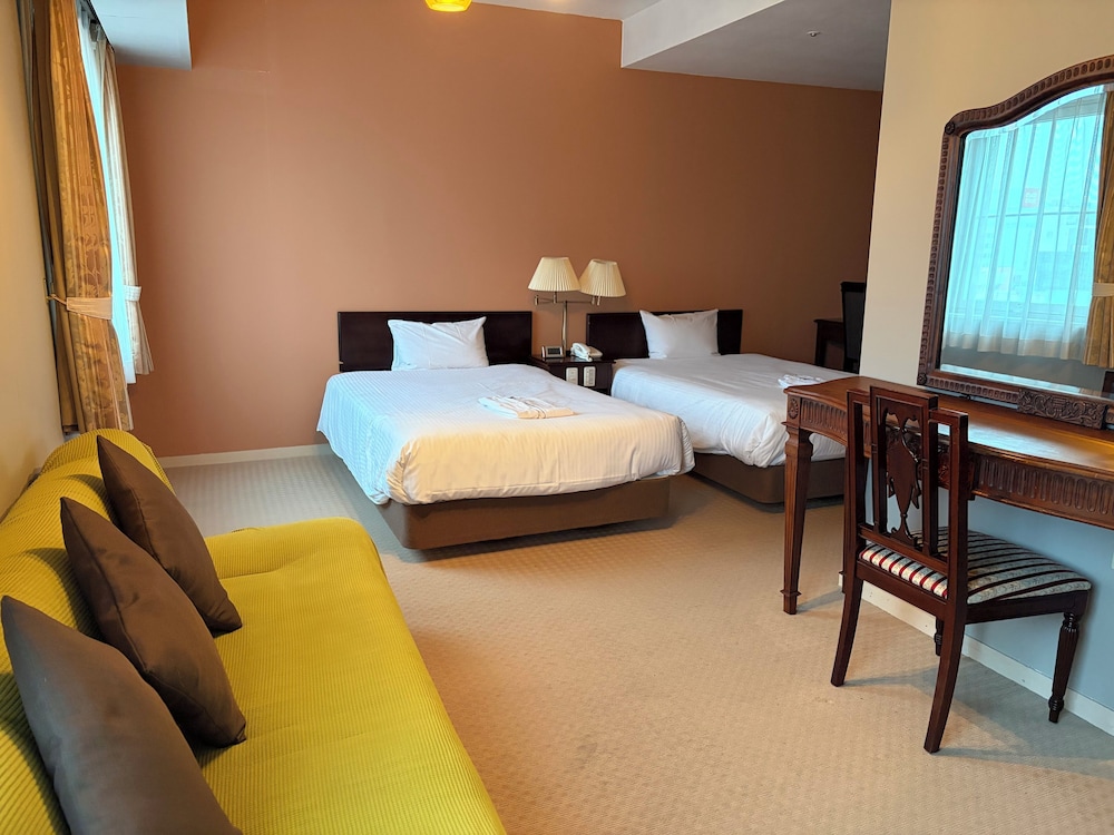 デラックス ツインルーム 客室3 | 湘南鎌倉クリスタルホテル