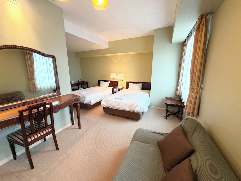 デラックス ツインルーム 客室1 | 湘南鎌倉クリスタルホテル