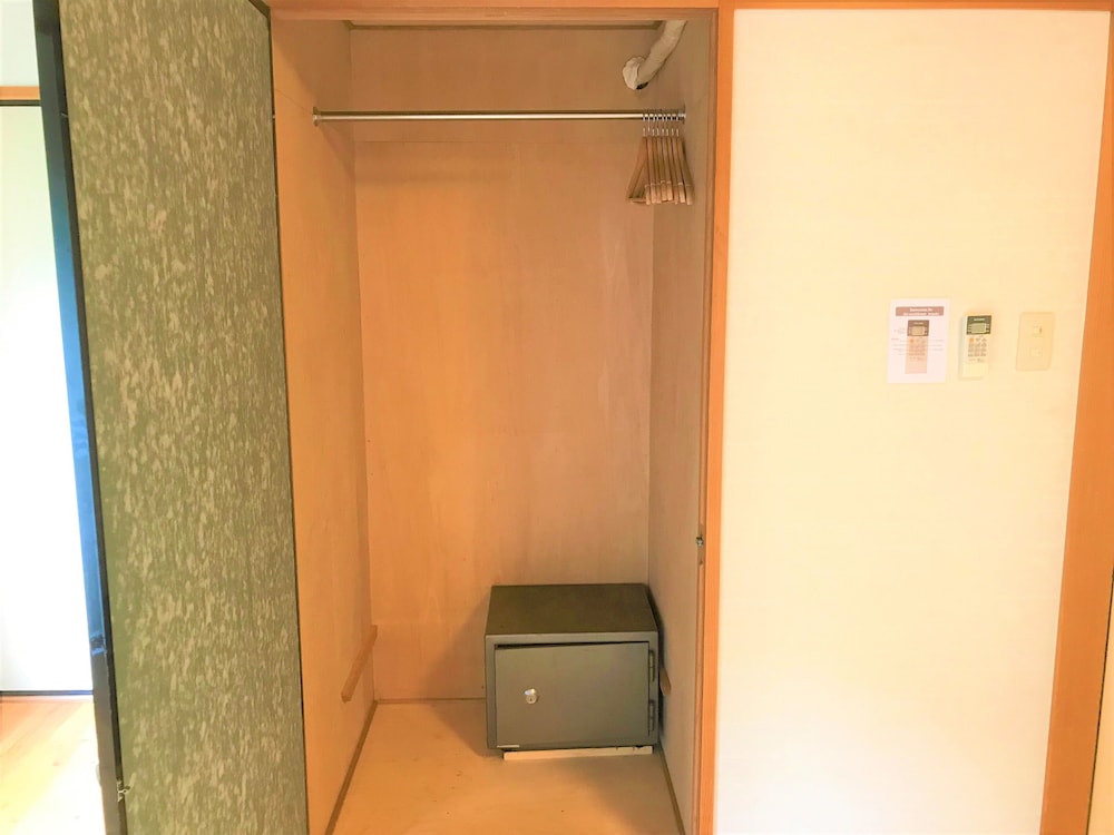 和室　スタンダード　２～４名利用　山側 客室2 | ケイズハウス箱根