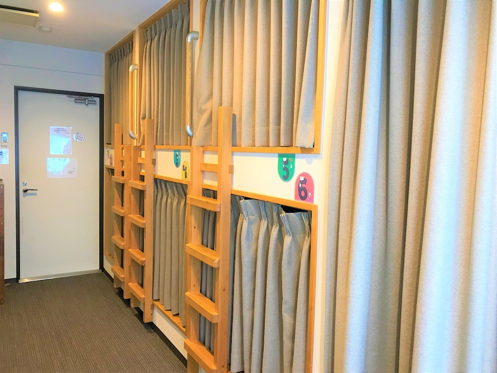 スーペリアドミトリールーム (ダブルベッド) 客室2 | ケイズハウス箱根