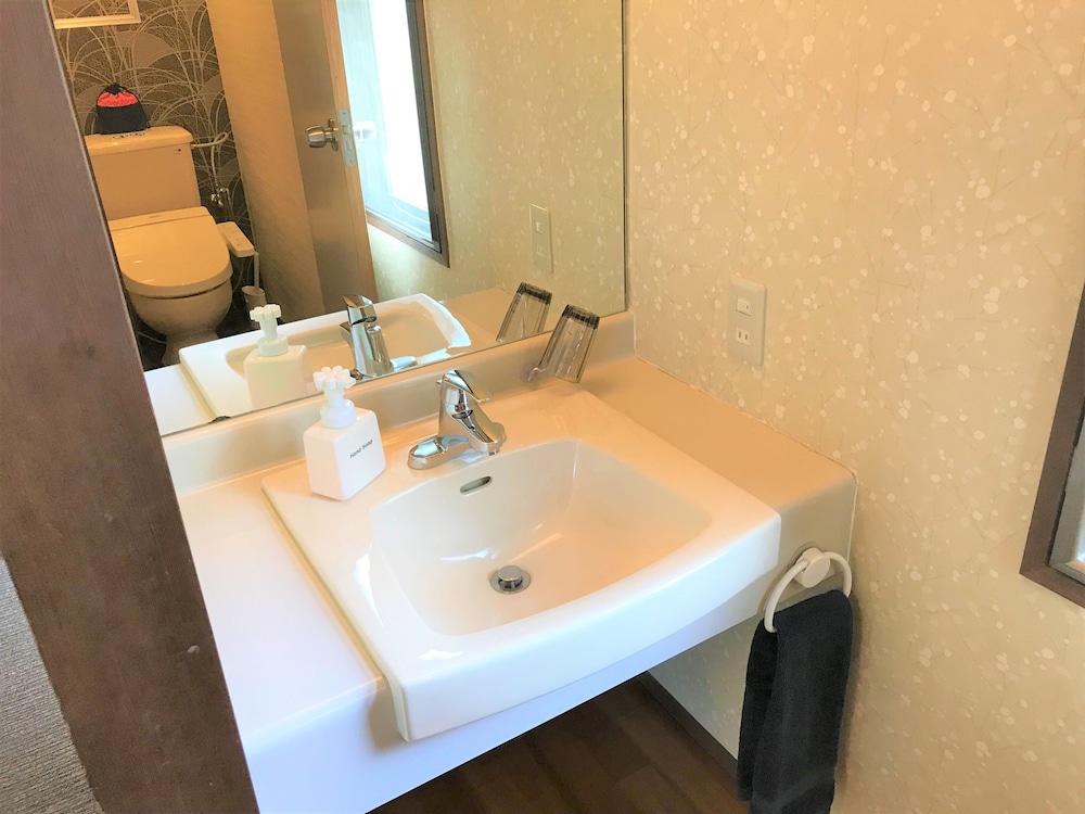 和室 トイレ付き 1～3名 山側 客室1 | ケイズハウス箱根