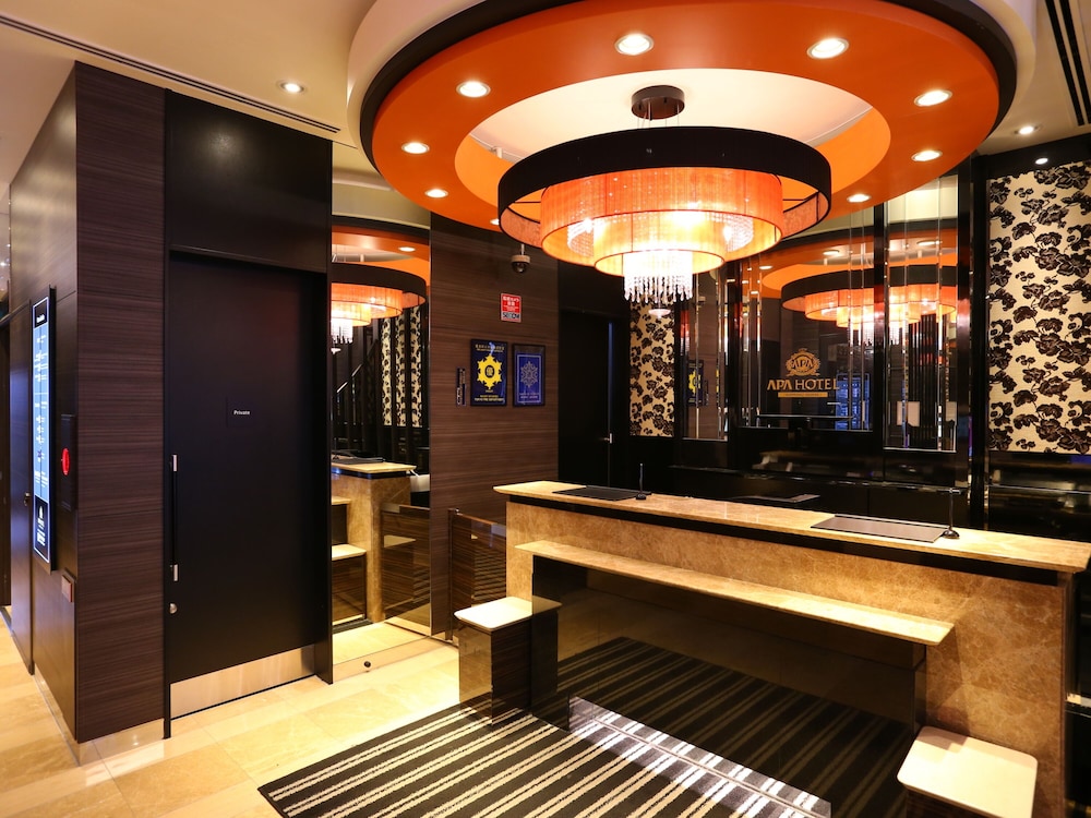 フロント1 | アパホテル〈六本木駅前〉