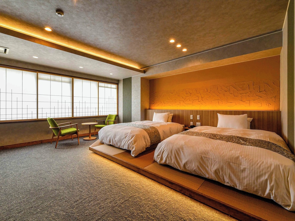 【和モダンルーム】ツイン　ダブルベッド×2台［44平米］禁煙 客室20 | 北陸 福井 あわら温泉 美松
