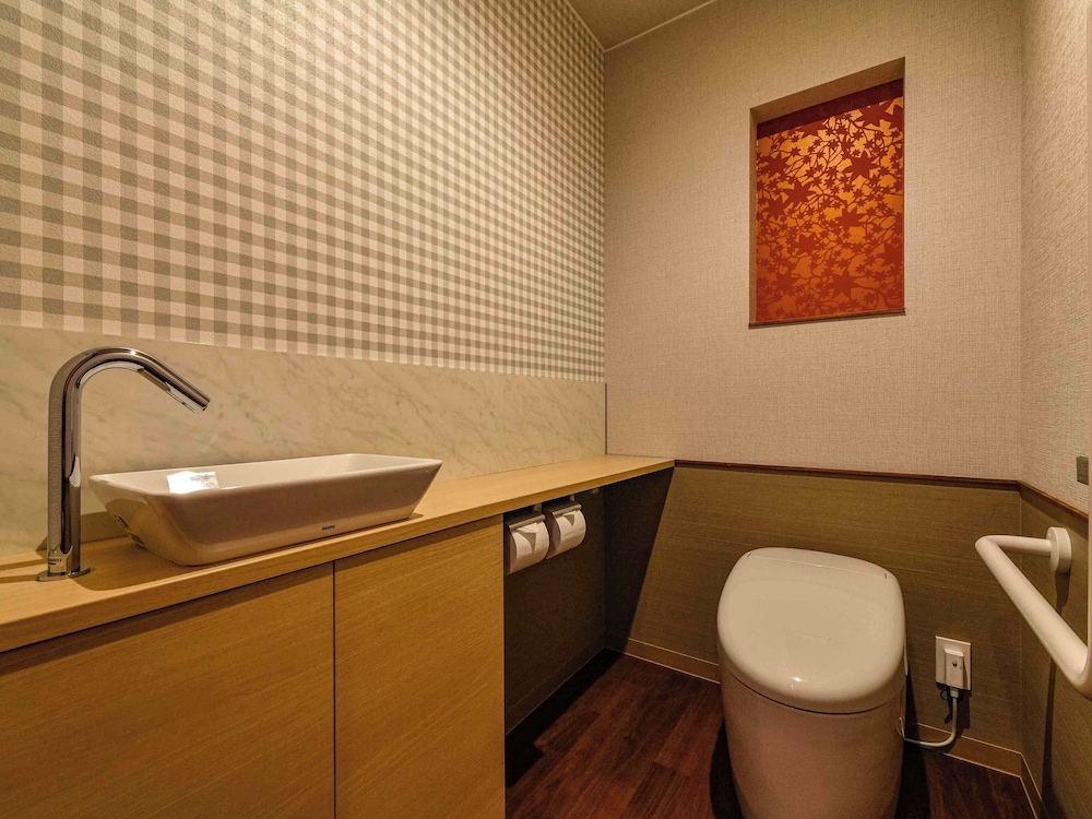 【和モダンルーム】ツイン　ダブルベッド×2台［44平米］禁煙 客室7 | 北陸 福井 あわら温泉 美松