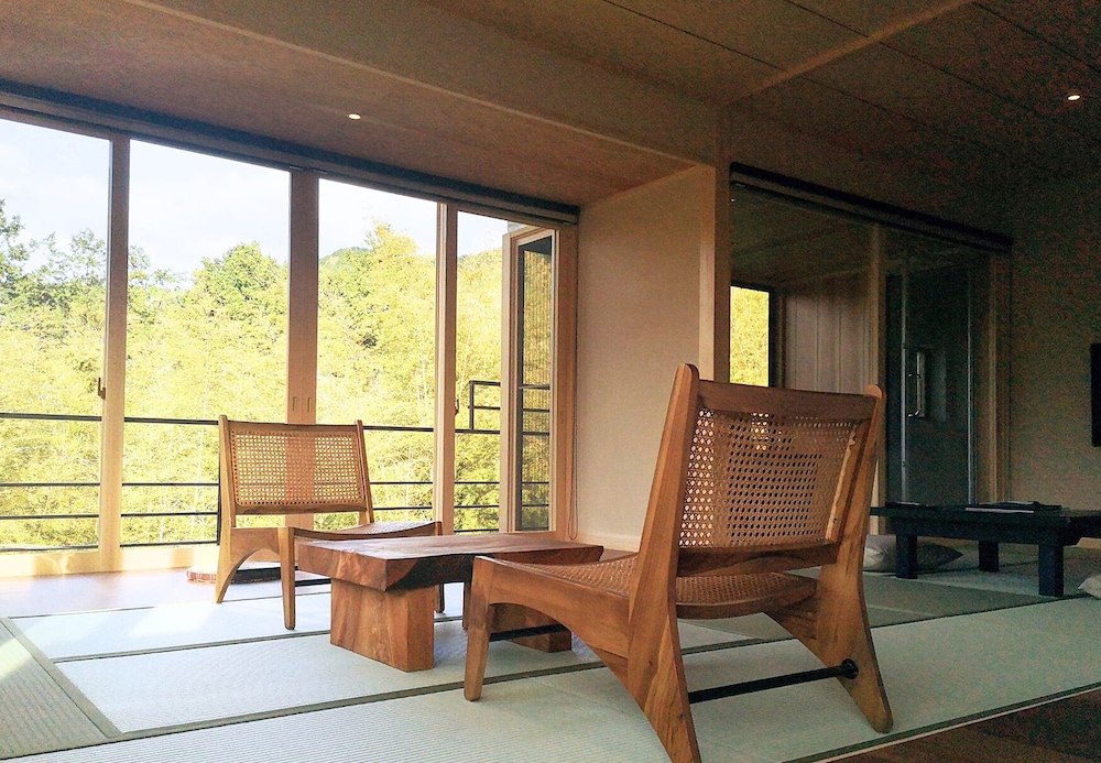 露天風呂付き客室<竹の音> 客室1 | たつた旅館