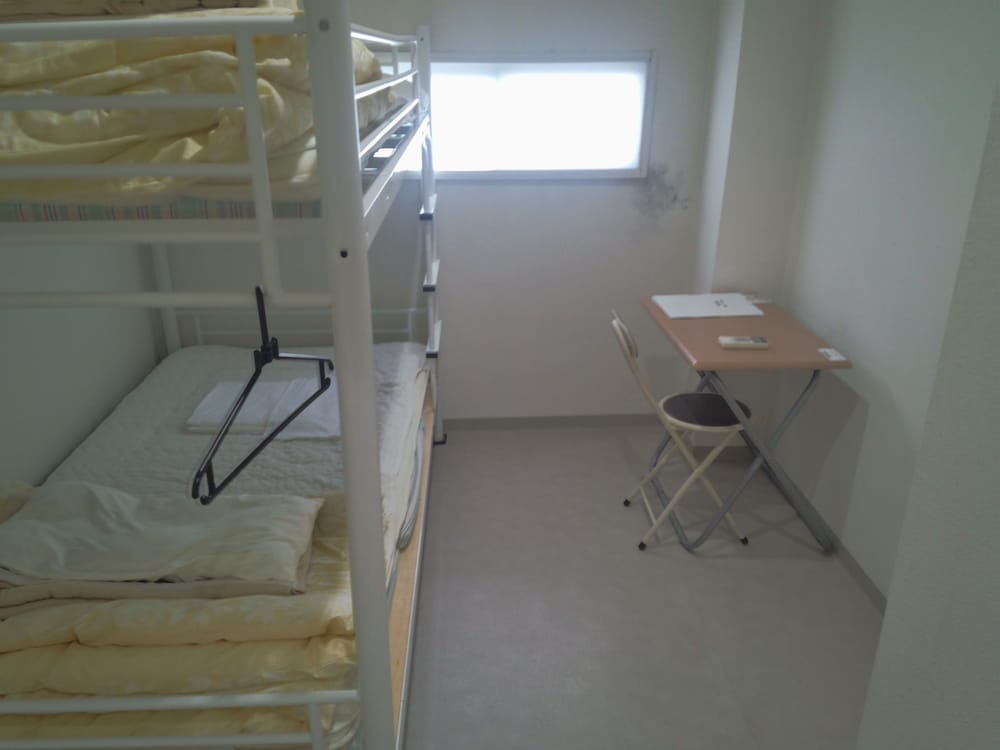 二段ベッド1台部屋 客室4 | シンプルステイ宮島 - ホステル