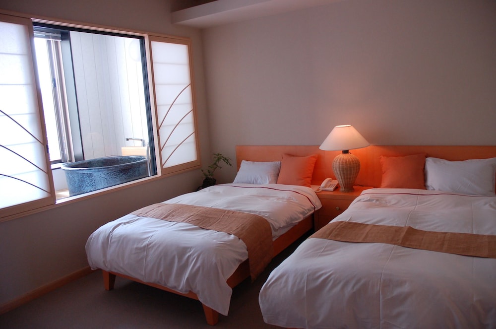 ツイン ルーム(禁煙) 客室1 | 花の宿 にしき園