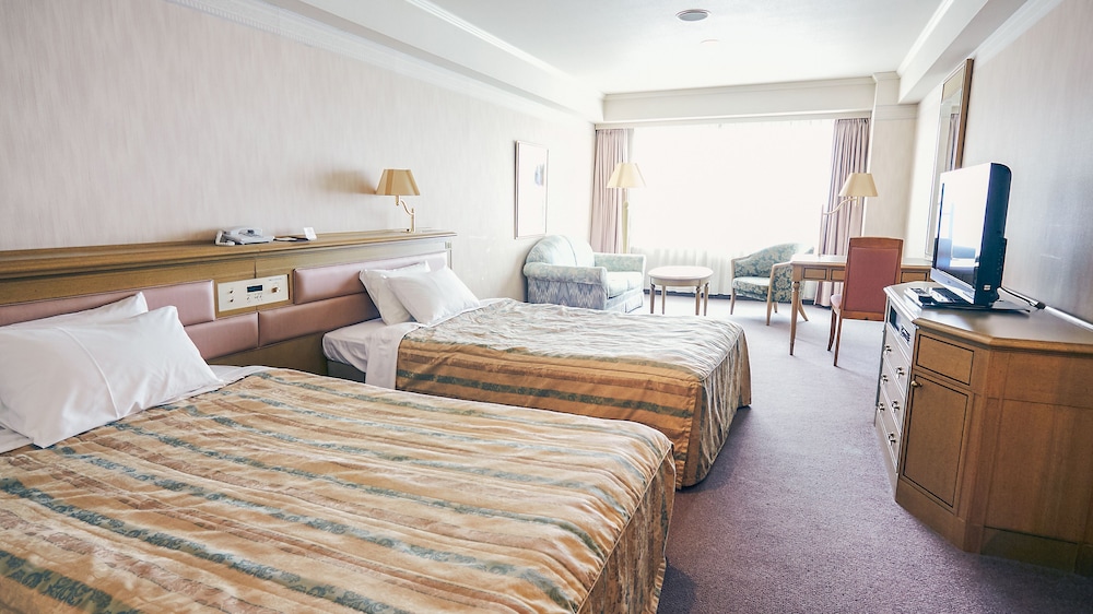 デラックス ツインルーム 禁煙 レイクビュー | ホテルリステル猪苗代ウイングタワー