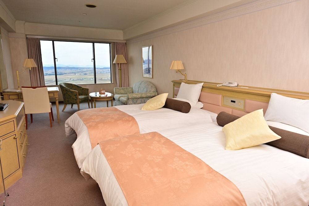 ラグジュアリー ツインルーム 禁煙 客室1 | ホテルリステル猪苗代ウイングタワー