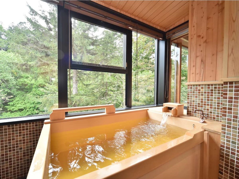 スイート 禁煙 【リバービュー】（プライベート温泉付） バスルーム0 | ラビスタ阿寒川 - 大人限定