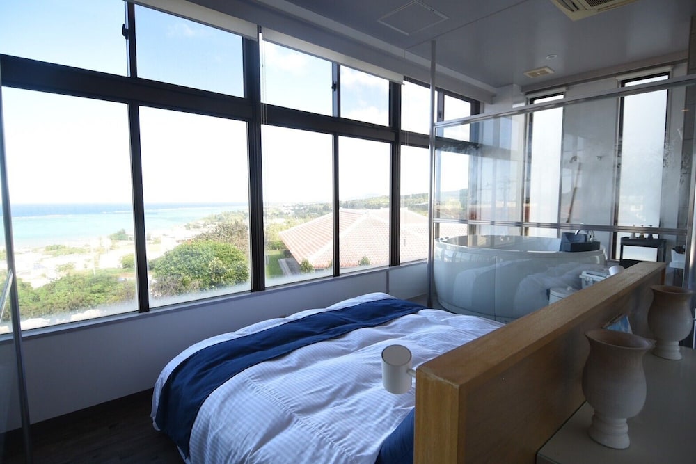 オーシャンビューコンドミニアム2階　ジャグジー付き R005 客室5 | FIRST STREET 沖縄 読谷村オーシャンズ