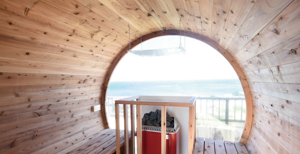 オーシャンビューコンドミニアム2階　ジャグジー付き R005 客室7 | FIRST STREET 沖縄 読谷村オーシャンズ