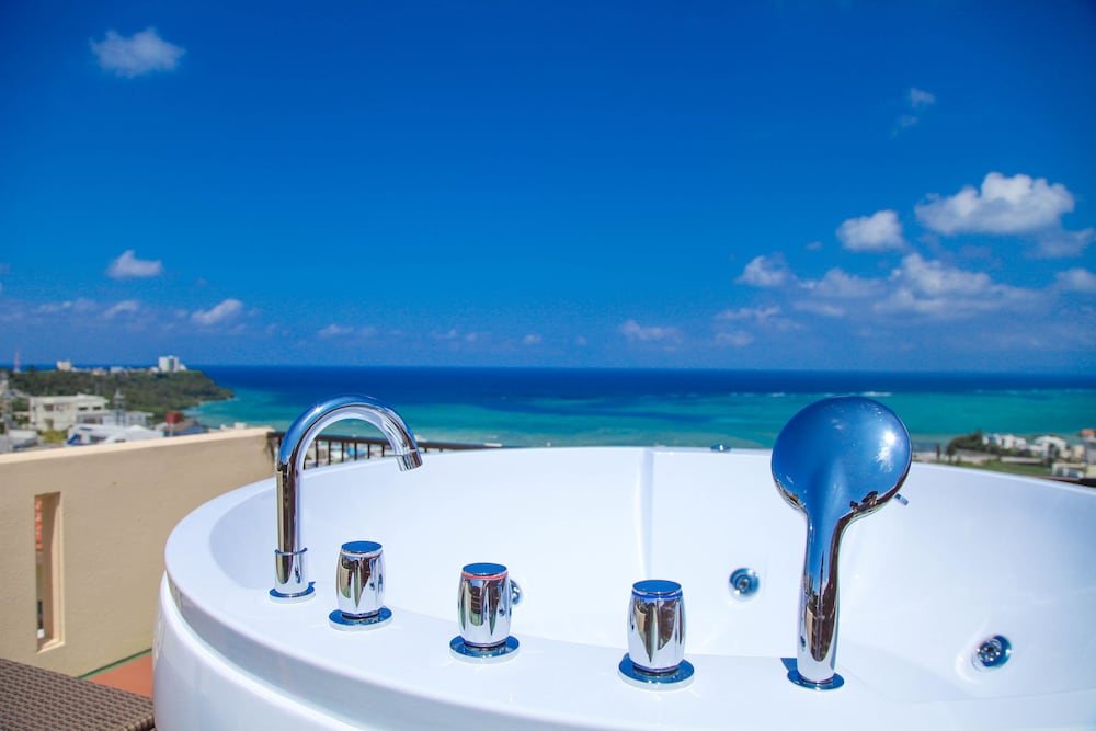 オーシャンビューコンドミニアム2階　ジャグジー付き R005 バルコニー0 | FIRST STREET 沖縄 読谷村オーシャンズ