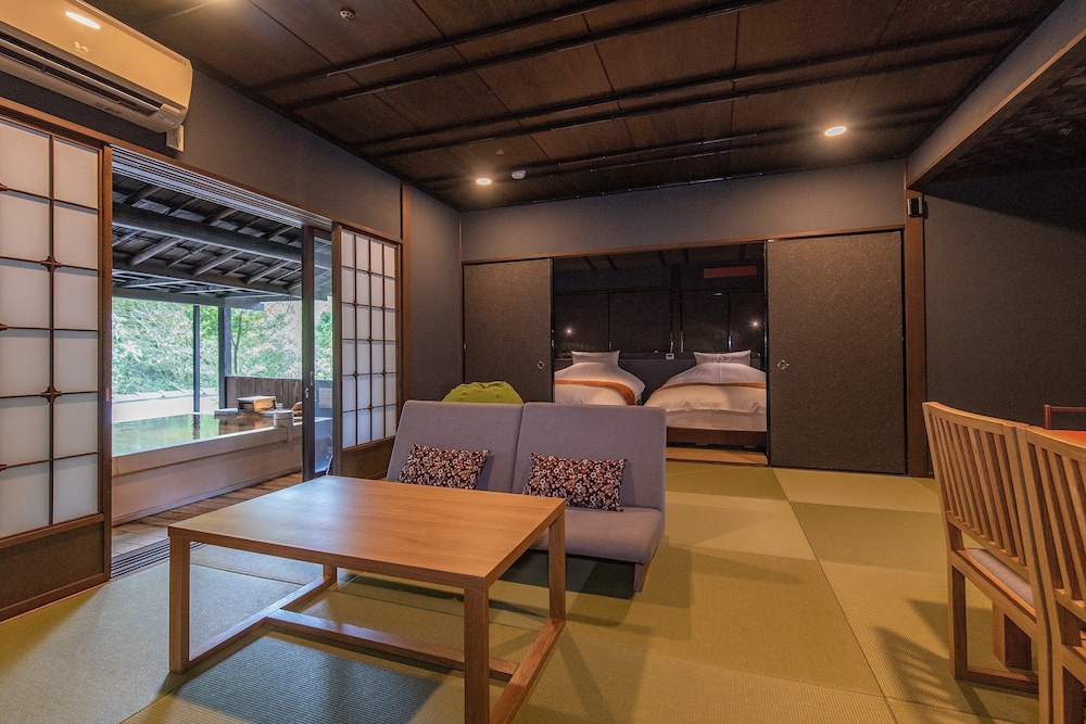 【1階2間-檜風呂-】温泉露天付ツインルーム 部屋からの景観0 | 石のや 伊豆長岡 (TKP Hotels & Resorts)
