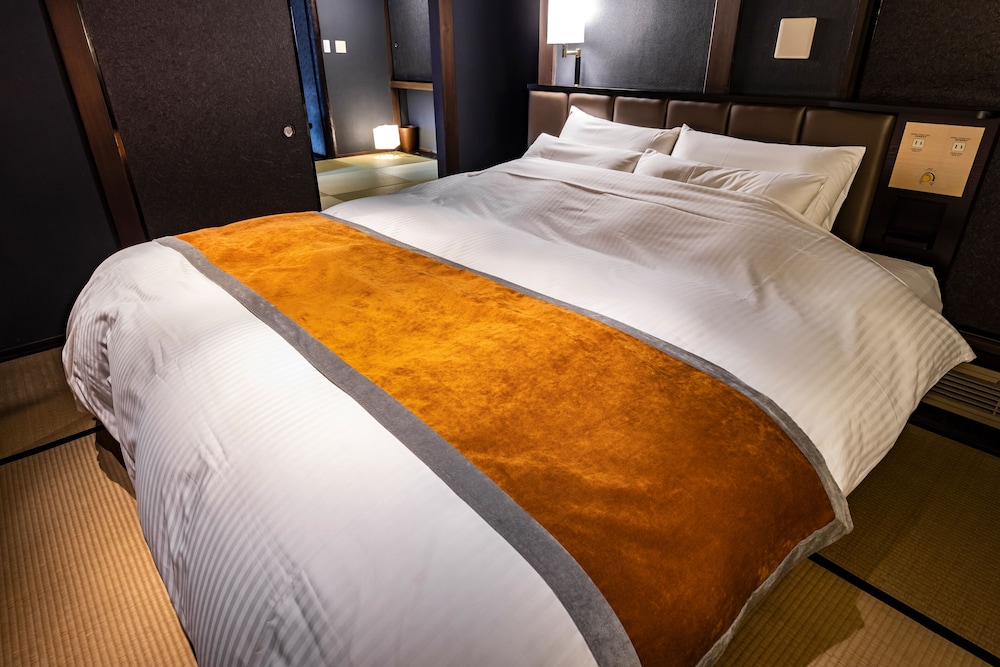 【2階1間】温泉付ダブルルーム 客室2 | 石のや 伊豆長岡 (TKP Hotels & Resorts)