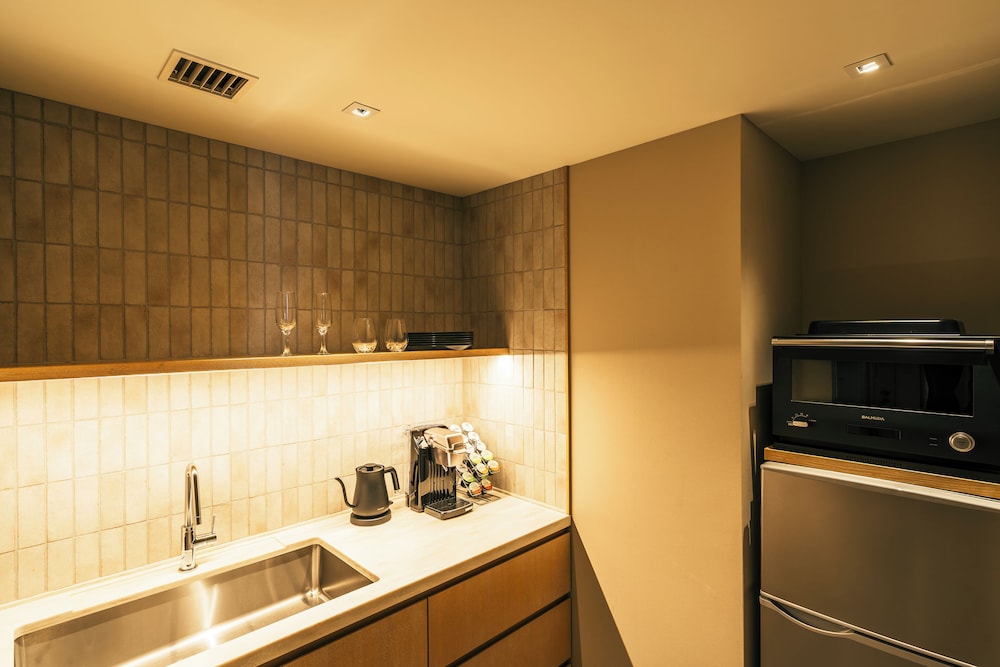 モダンジャパニーズルーム [禁煙] 大人の人数に応じてエキストラベッドをご用意いたします リビング エリア0 | リッチモンドホテルプレミア東京スコーレ