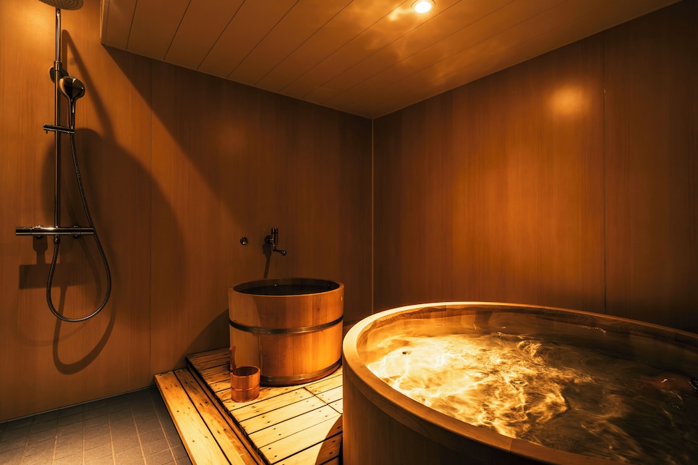 [禁煙]Spaルーム & ダブルルーム 2名利用(別途、宿泊用の別室をご用意いたします) バスルーム0 | リッチモンドホテルプレミア東京スコーレ