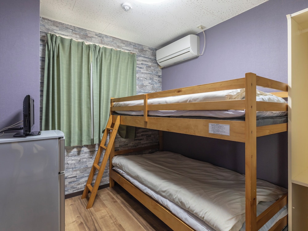 [禁煙] ツインルーム (バス・トイレ共用) 2段ベッド | ビジネスホテル加賀