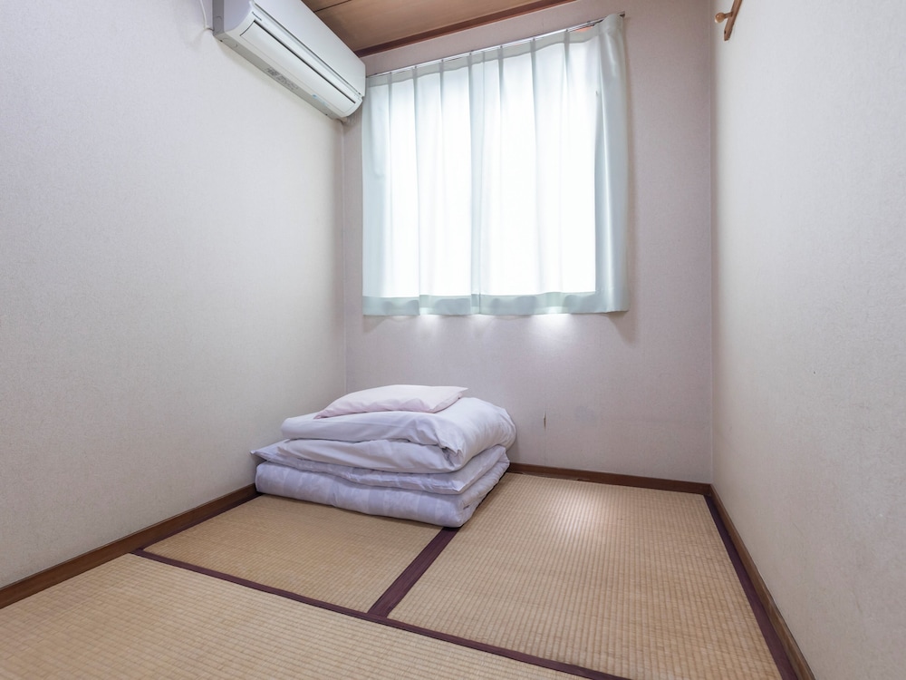 客室1 | ビジネスホテル加賀