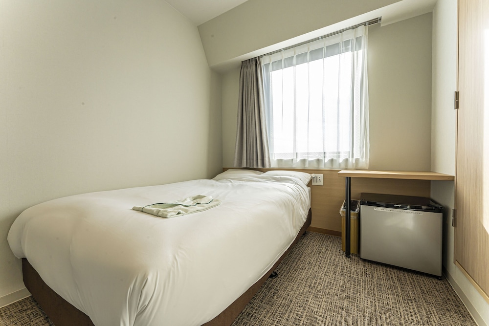 コンフォートセミダブルルーム 禁煙 (2名利用) | CVS・BAY HOTEL