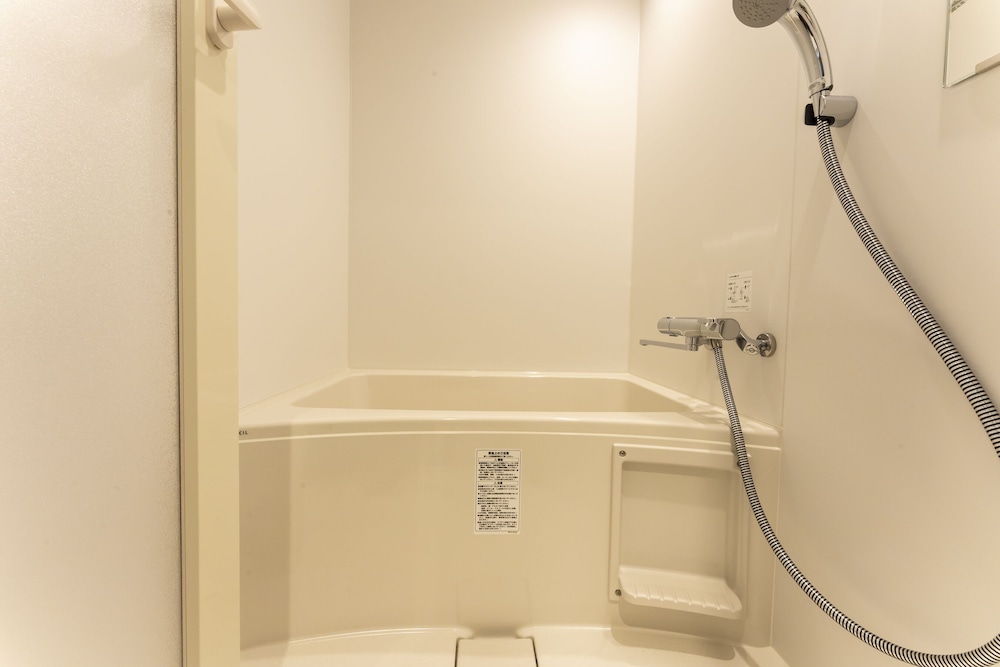 コンフォート ツインルーム 禁煙 (2名利用) バスルーム0 | CVS・BAY HOTEL