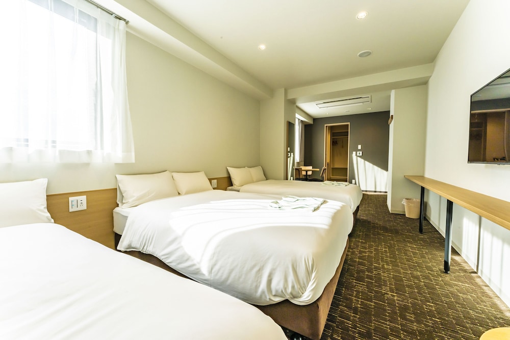 スーペリア トリプルルーム 禁煙 (2-3名利用) 客室1 | CVS・BAY HOTEL