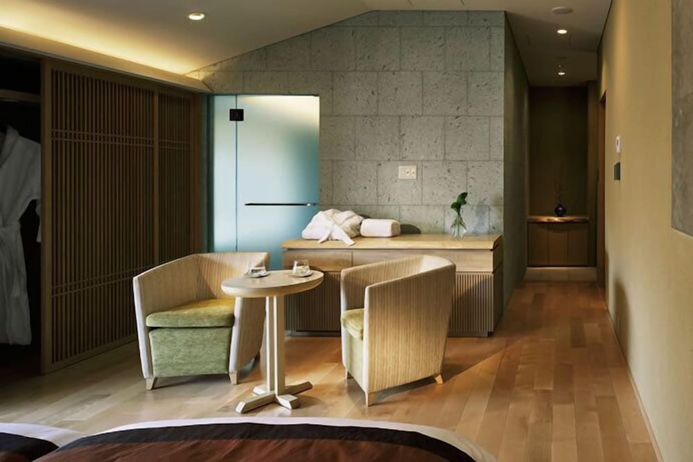 デラックスプレミアキング マウンテンビュー 客室1 | 竹泉荘 Chikusenso Onsen