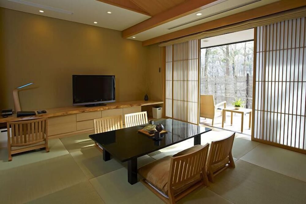 ガーデンスパスイート マウンテンビュー 客室4 | 竹泉荘 Chikusenso Onsen