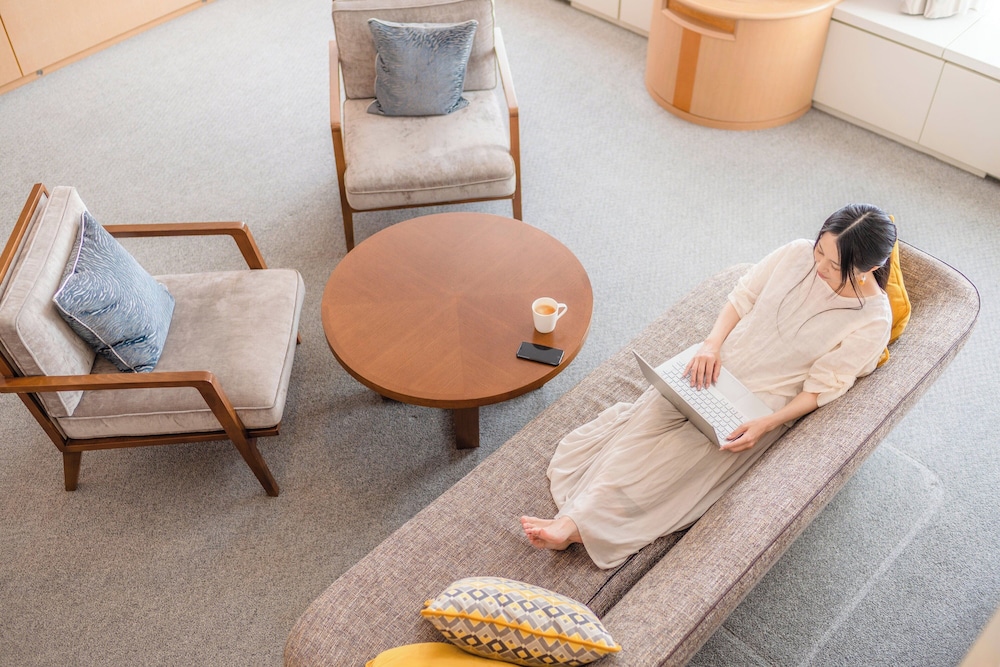 スタンダード ロフト 1 ベッドルーム リビング エリア0 | ウェスティン ルスツ リゾート