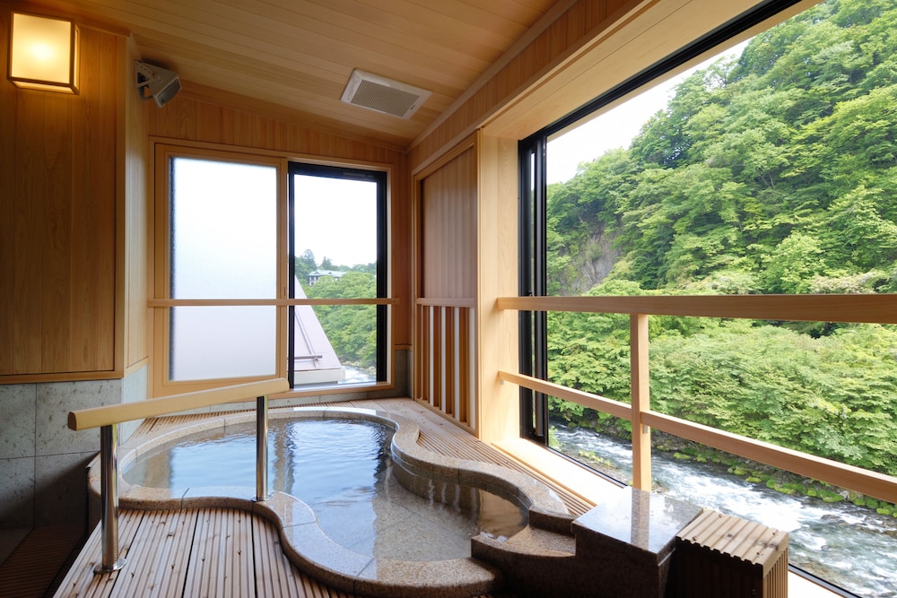 スーペリア ルーム バスルーム1 | 小槌の宿 鶴亀大吉