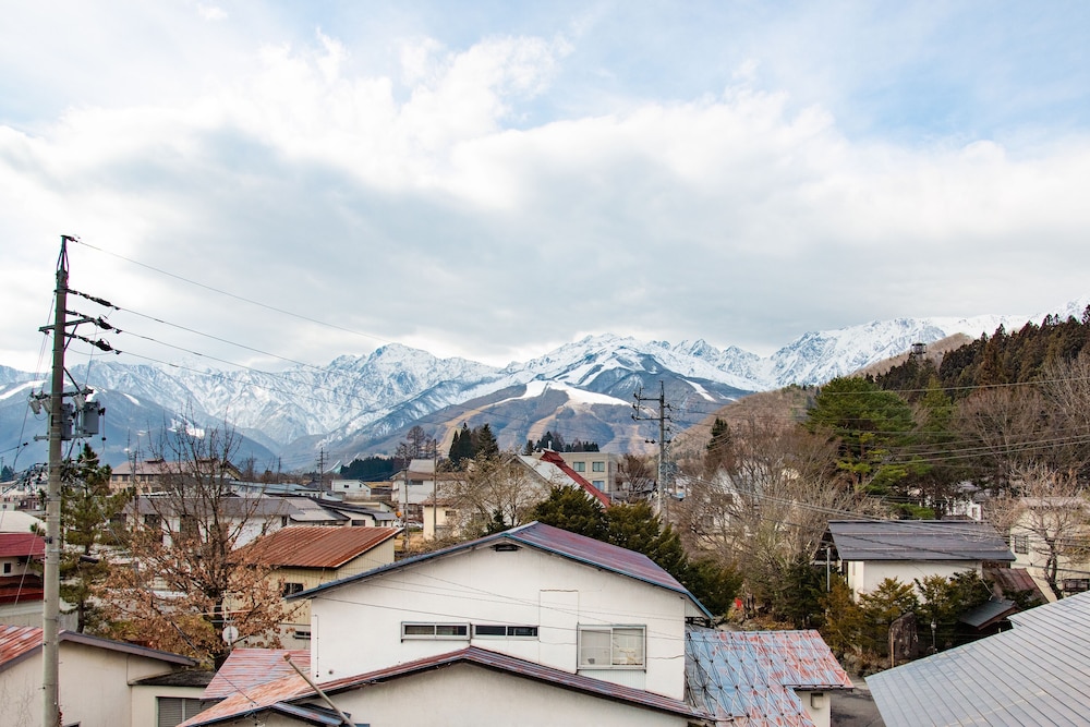 スタンダード トリプルルーム マウンテンビュー (ペット受入不可) [禁煙] 客室6 | ホテル・ラ・モンターニュ・フルハタ