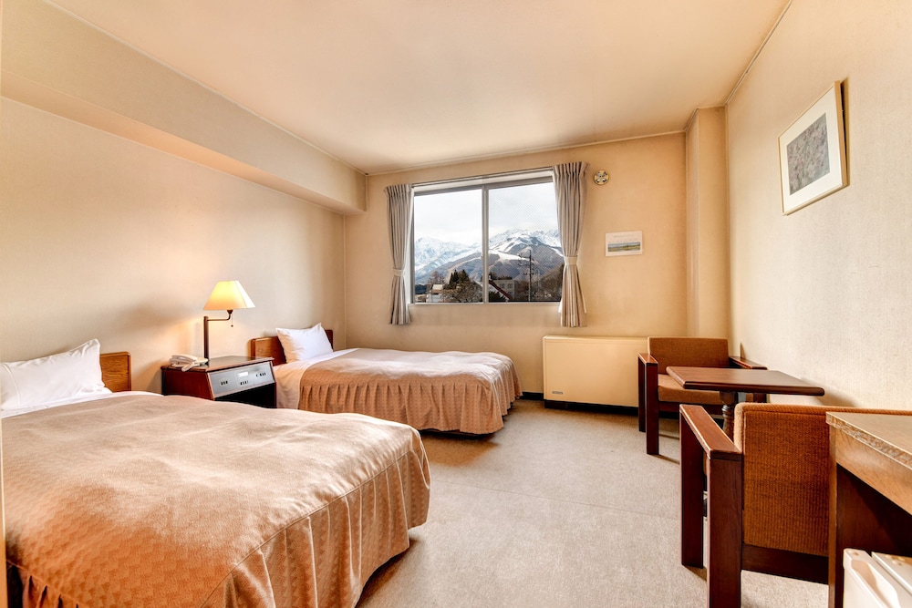 スタンダード トリプルルーム マウンテンビュー (ペット受入不可) [禁煙] | ホテル・ラ・モンターニュ・フルハタ