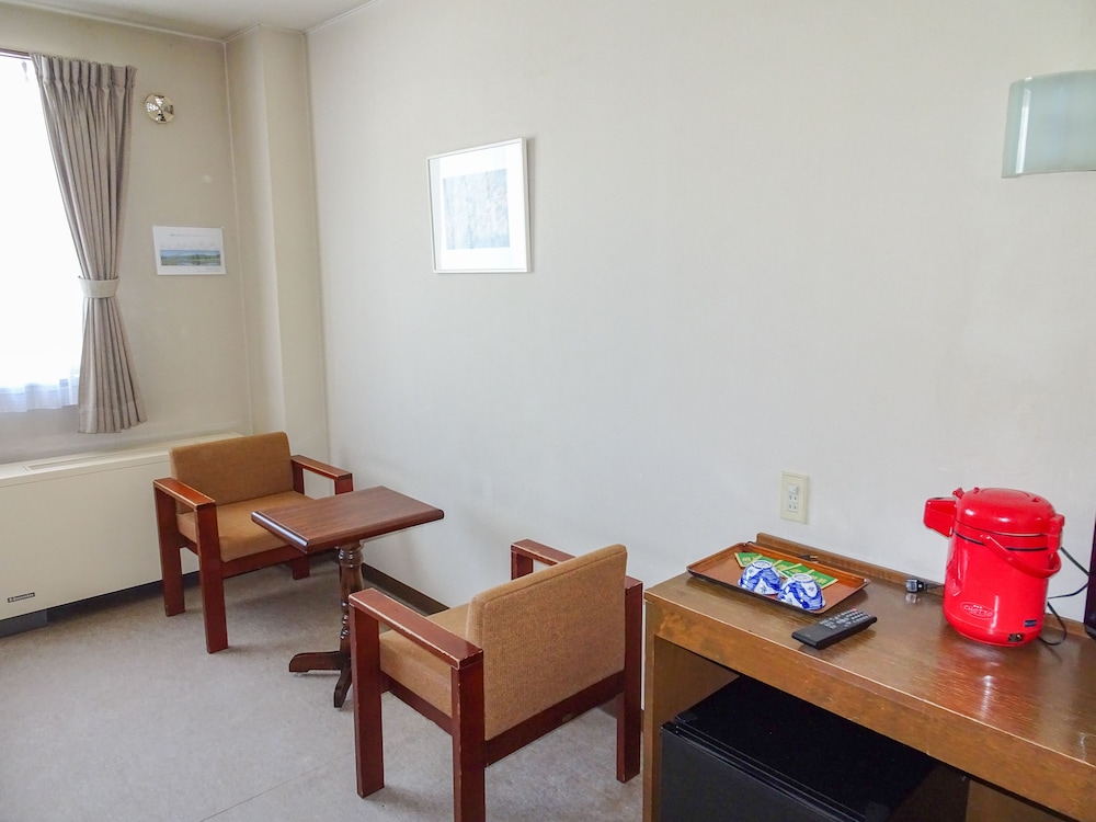 スタンダード トリプルルーム マウンテンビュー (ペット受入不可) [禁煙] 客室2 | ホテル・ラ・モンターニュ・フルハタ