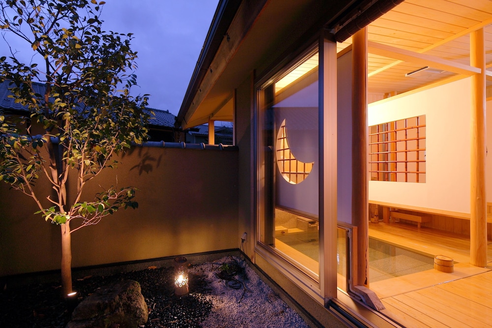 数奇屋風客室｢雲水｣~メゾネットダブル~[檜風呂] (チェックイン18時まで) | ホテル夢しずく 別邸蘇庵