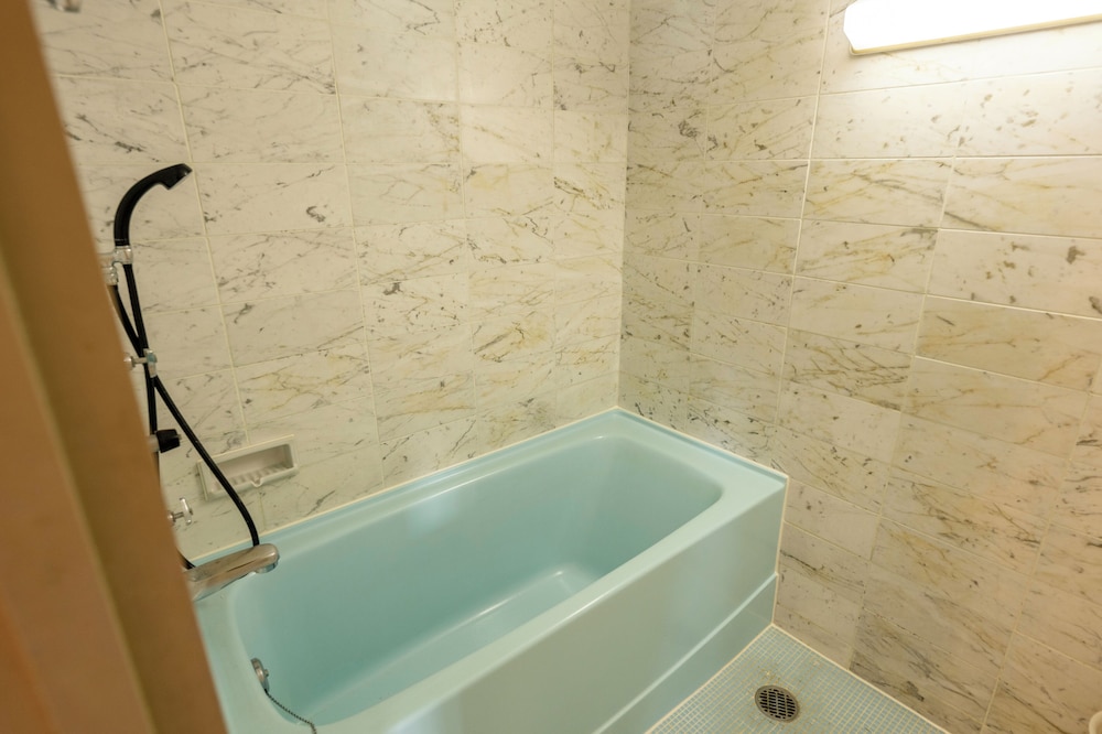 オーシャン デラックスツイン (禁煙) バスルーム0 | ホテル ニューアカオ