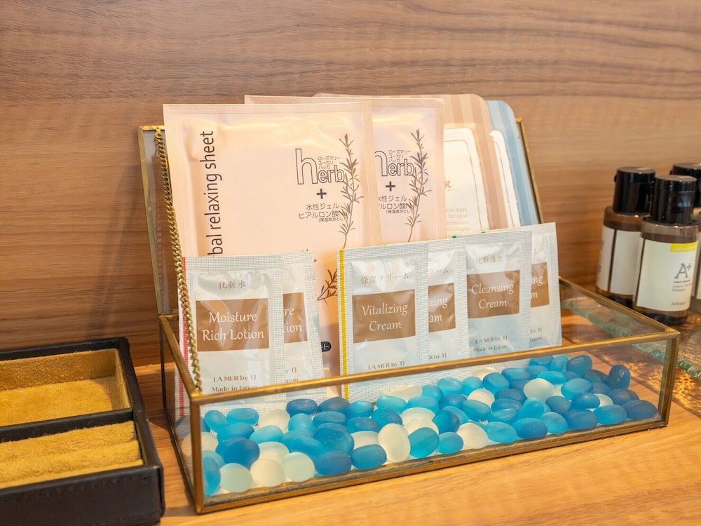 クラブフロア按司/ツイン/エアポートビュー 客室21 | 琉球温泉瀬長島ホテル